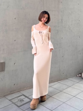 ALEXIA STAMさんのコーディネート