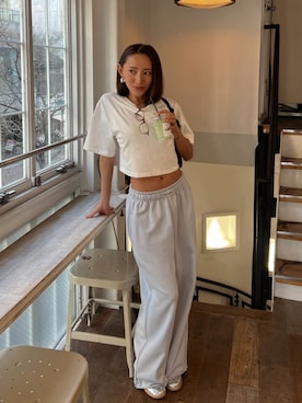 「ALEXIA STAM（アリシアスタン）のLogo Patch Sweat Pants /ロゴパッチ スウェットパンツ（スウェットパンツ、ブルー系）」を使った、ALEXIA STAMさん（レディース・163cm）の春コーディネート