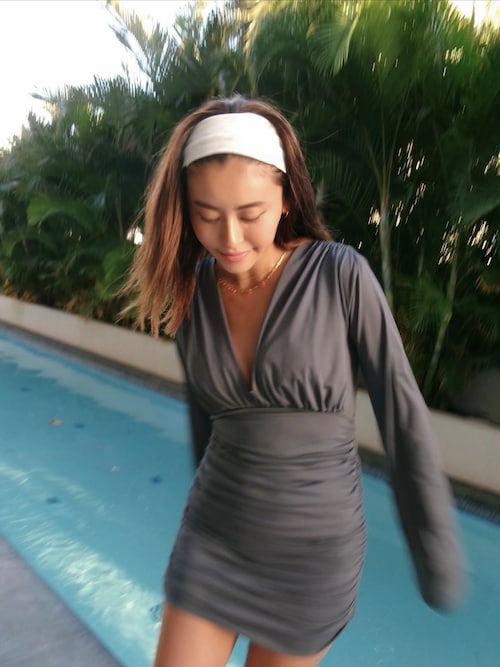 セール】V Neck Gathered Rash Guard Dress /カバーアップワンピース