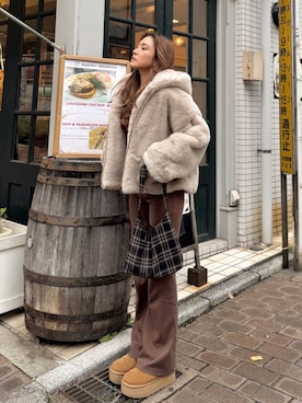 ALEXIA STAMさん（レディース・160cm）の秋コーディネート