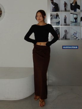 ALEXIA STAMさん（レディース・163cm）の秋コーディネート