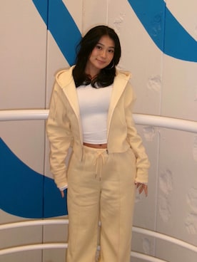 ALEXIA STAMさん（レディース・157cm）の冬コーディネート