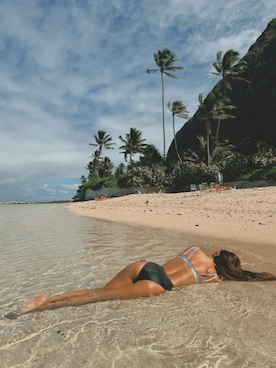 「アイテム（水着/着物・浴衣）」を使った、ALEXIA STAMさん（レディース・158cm）の秋コーディネート