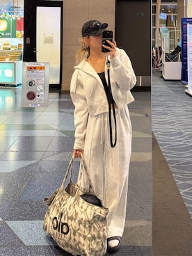 ALEXIA STAMさん（レディース・160cm）の冬コーディネート