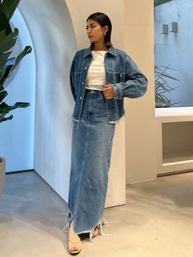 「ショート丈トップス」｜「アイテム（デニムジャケット）」を使った、ALEXIA STAMさん（レディース・155cm）の春コーディネート