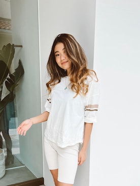 ALEXIA STAMさん（レディース・164cm）の春コーディネート