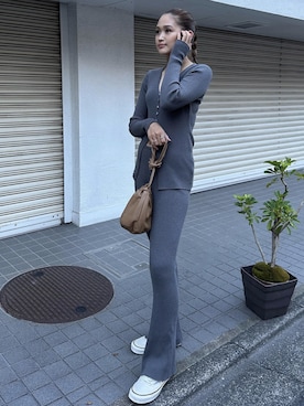 ALEXIA STAMさん（レディース・163cm）の秋コーディネート