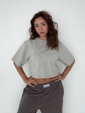 「ALEXIA STAM（アリシアスタン）のLogo Patch Cropped Tee/ロゴパッチ ポケットT（Tシャツ/カットソー、グレー系）」を使った、ALEXIA STAMさん（レディース・163cm）の春コーディネート