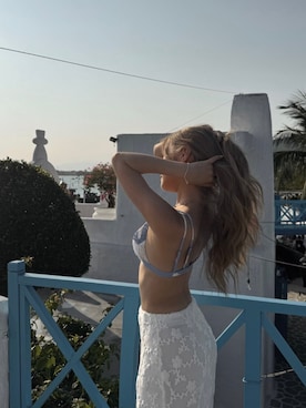 「アイテム（水着）」を使った、ALEXIA STAMさん（レディース・160cm）の秋コーディネート