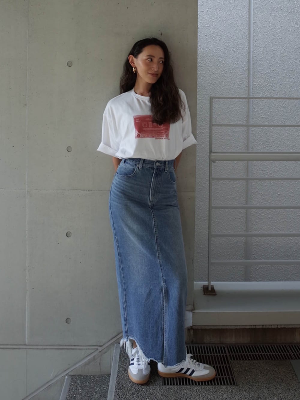 ALEXIA STAM（アリシアスタン）の「Fringe Hem Denim Long Skirt