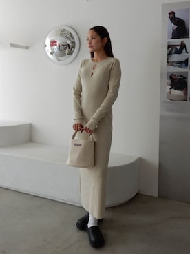 ALEXIA STAMさん（レディース・163cm）の秋コーディネート