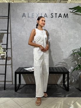 「アイテム（オールインワン・サロペット）」を使った、ALEXIA STAMさん（レディース・163cm）の夏コーディネート