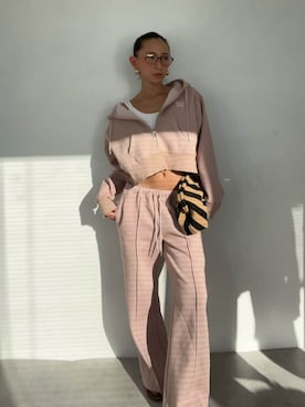 ALEXIA STAMさん(レディース・163cm)の冬コーディネート