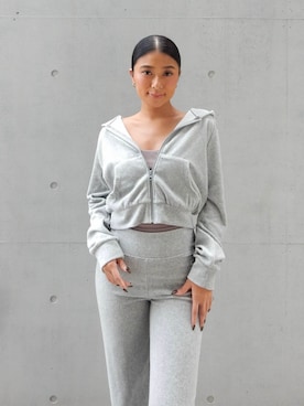 ALEXIA STAMさん（レディース・157cm）の秋コーディネート