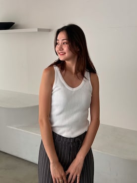 ALEXIA STAMさん（レディース・156cm）の夏コーディネート