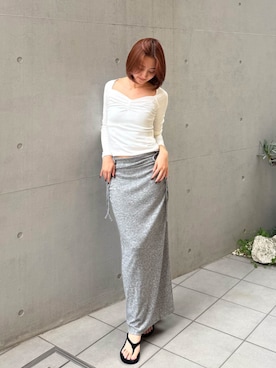 「ALEXIA STAM（アリシアスタン）のGathered Off-Shoulder Top /オフショルギャザートップス（Tシャツ/カットソー、ホワイト系）」を使った、ALEXIA STAMさん（レディース・155cm）の秋コーディネート
