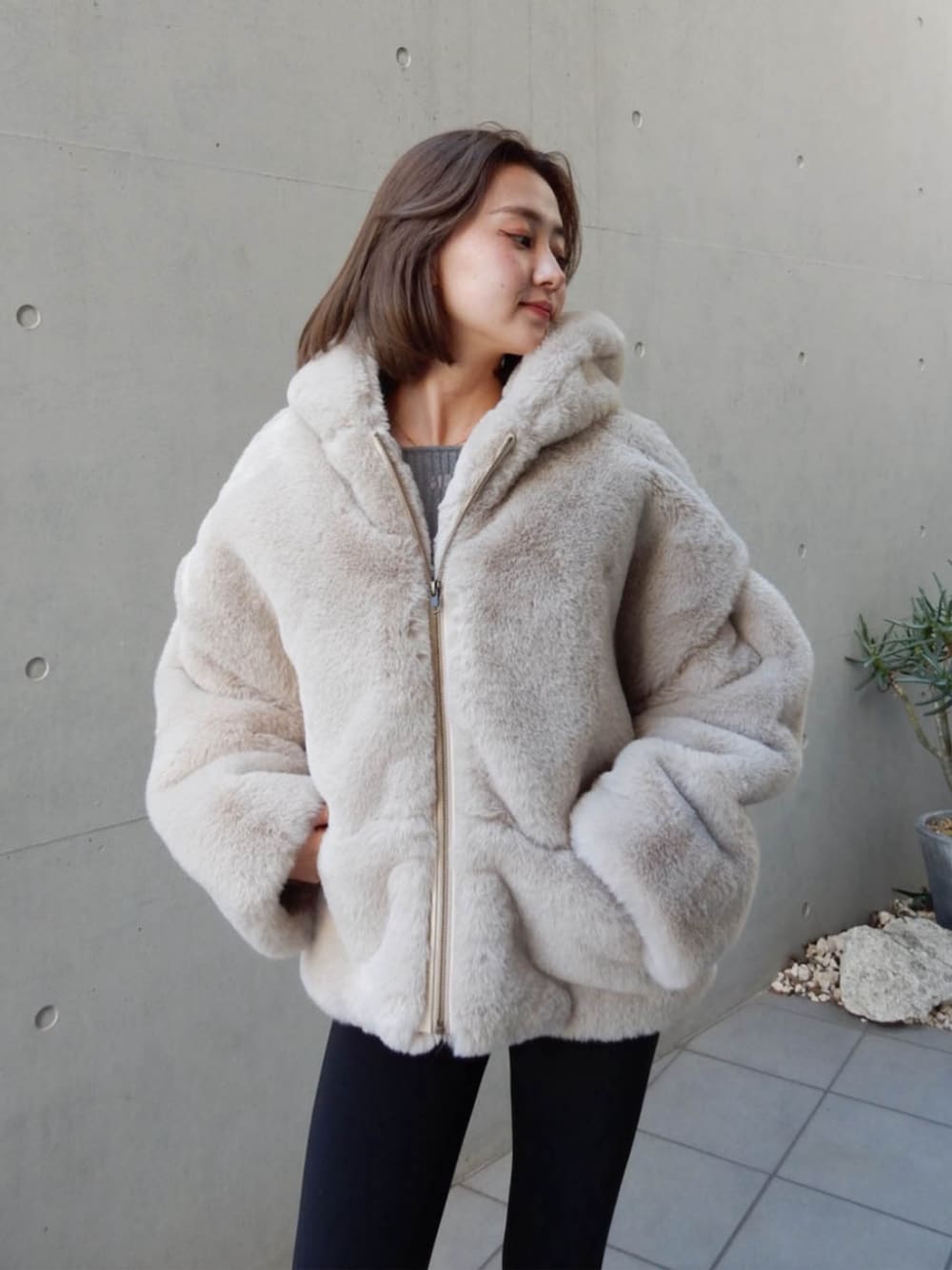 Hooded Eco Fur Jacket /フード付きエコファージャケットを使った人気