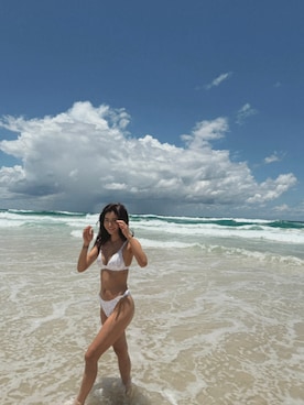 「アイテム（水着）」を使った、ALEXIA STAMさん（レディース・158cm）の秋コーディネート