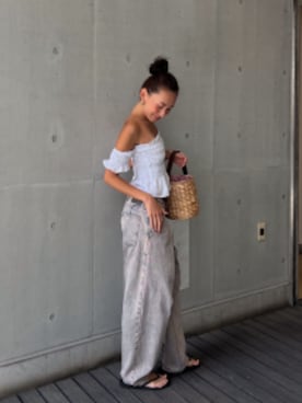 「シャーリング」｜「アイテム（Tシャツ/カットソー）」を使った、ALEXIA STAMさん（レディース・163cm）の夏コーディネート