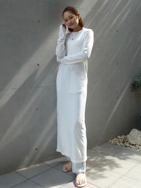 ALEXIA STAMさん（レディース・163cm）の春コーディネート