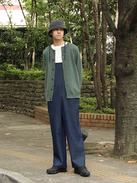 「Uiscel（ユイセル）のアイテム（オールインワン・サロペット）」を使った、吉沢成夏（ヨシザワセナ）さん（メンズ・180cm）の冬コーディネート