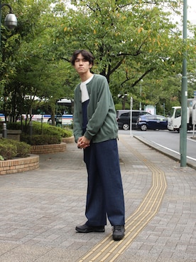 「Uiscel（ユイセル）のアイテム（オールインワン・サロペット）」を使った、吉沢成夏（ヨシザワセナ）さん（メンズ・180cm）の秋コーディネート
