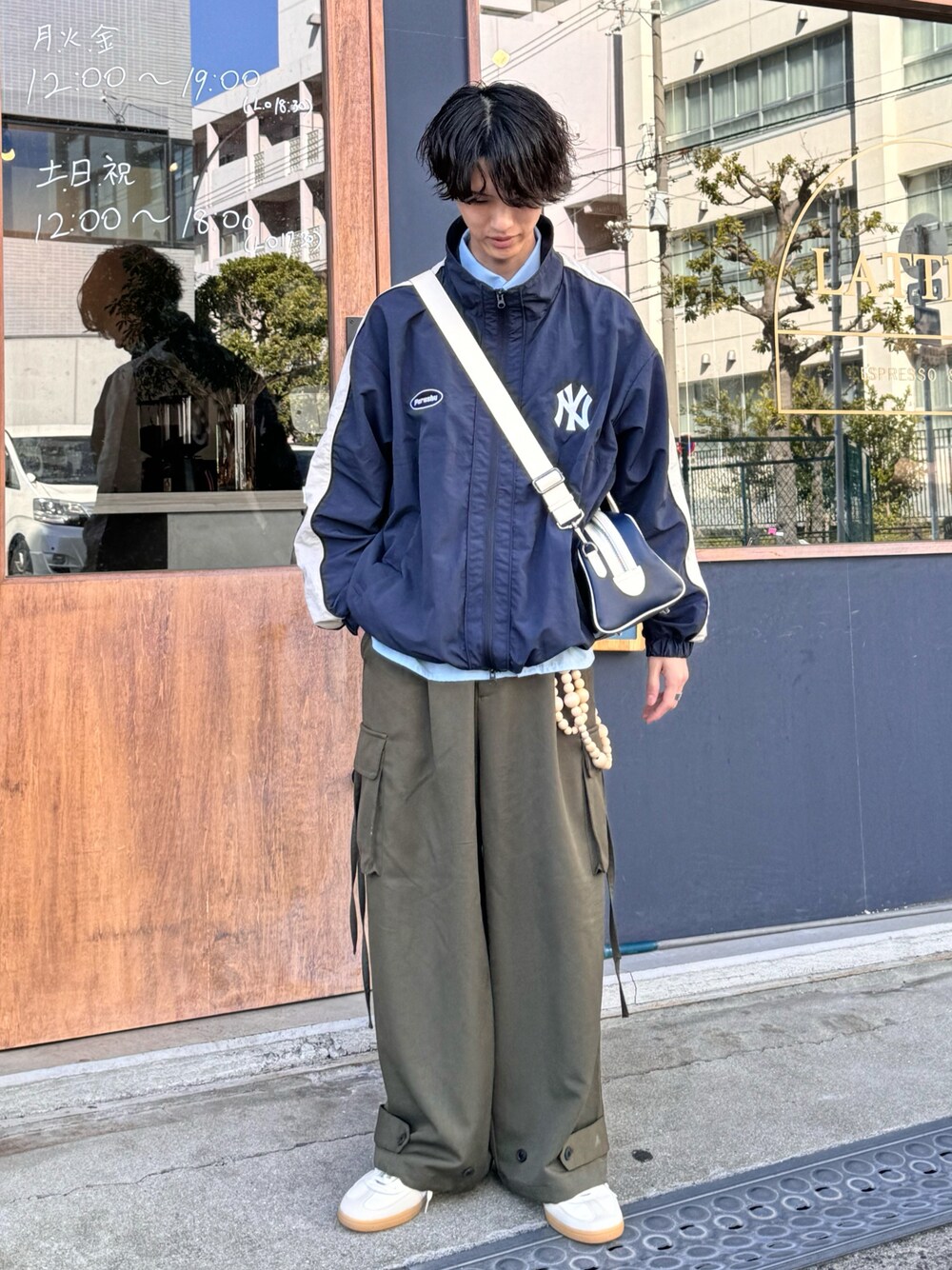 Perushu × MLB スタンドネックナイロンブルゾン ベージュ M Perushu × MLB スタンドネックナイロンブルゾン ベージュ