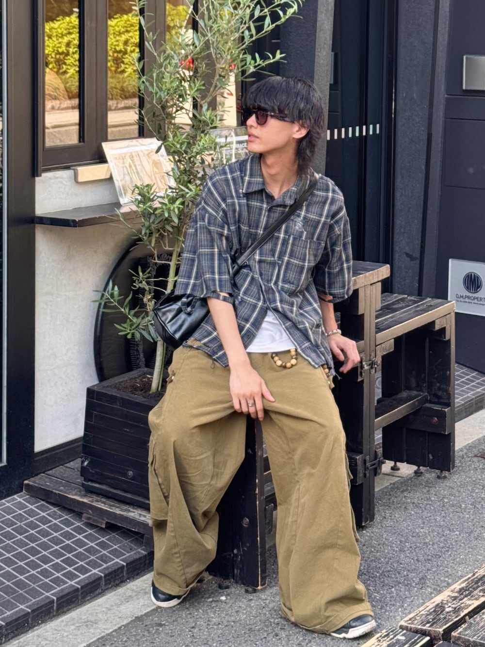 epnok（エプノック）の「【EPNK】Snap button tuck cargo pants