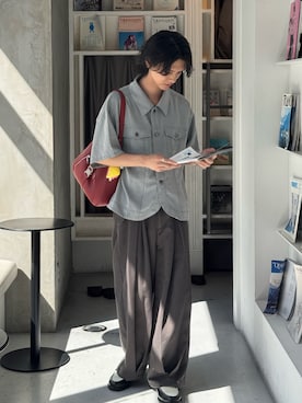 「黒コーデ」｜「アイテム（バッグ）」を使った、おやすみくん💤さん（メンズ・170cm）の秋コーディネート