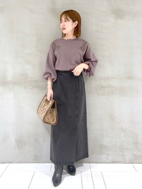 「アイテム（デニムスカート、グレー系）」を使った、みっちーさん（レディース・156cm）の秋コーディネート