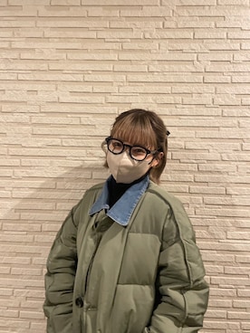 「メガネ」｜「アイテム（ダウンジャケット/コート）」を使った、re!naさん（レディース・164cm）の夏コーディネート