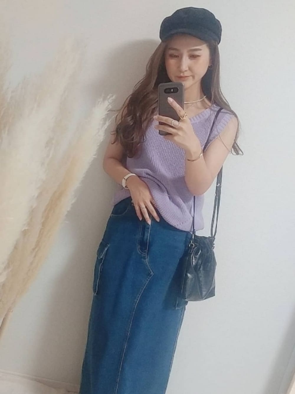 「シンプル、大人女子、おしゃれさんと繋がりたい、大人コーデ、低身長コーデ、スカート、デニムスカート、ニットベスト、ニット、instagram、いいね、save、フォローお願いします🤑、ママコーデ」｜「RETRO GIRLのカーゴポケットロングスカート（スカート、ブルー系）」を使った、MANAMI☪さん（レディース・156cm）の秋コーディネートの1枚目の写真