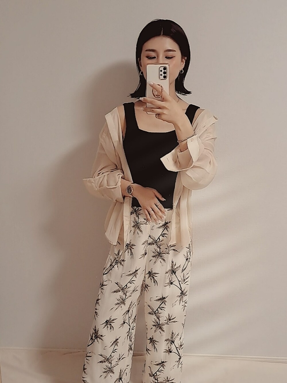 「カジュアル、夏コーデ、大人かわいい、今日のコーデ、オトナ女子、いいね、save、フォローお願いします🤑、インスタフォローしてね！、ママコーデ、ぷつっとボブ、ボブ、外ハネ、おしゃれさんと繋がりたい」｜「Instagram✞のアイテム（トップス、ホワイト系）」を使った、MANAMI☪さん（レディース・157cm）の夏コーディネートの1枚目の写真