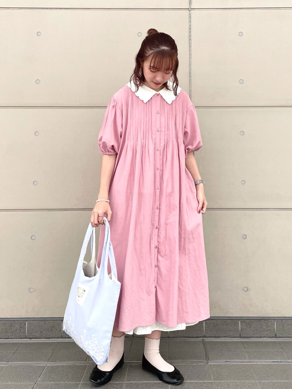 「ビッグカラー、つけ襟、ピンクコーデ、ビタミンカラー、ネオンカラー、ワンマイルウェア、夏コーデ、夏セールで買いました、プチプラ、Samansa Mos2」｜「Samansa Mos2のレース衿ピンタックブラウス（シャツ/ブラウス、ホワイト系）」を使った、kanaさん（レディース・161cm）の夏コーディネートの1枚目の写真