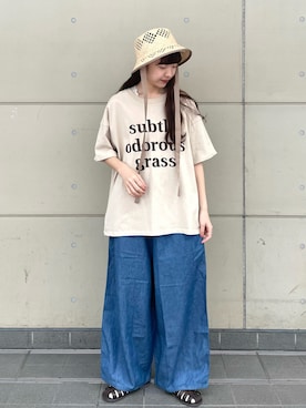 「Samansa Mos2（サマンサ モスモス）のロゴ刺繍Tシャツ（Tシャツ/カットソー）」を使った、kanaさん（レディース・163cm）の春コーディネート