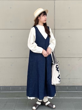 「巾着バッグ」｜「アイテム（ジャンパースカート）」を使った、kanaさん（レディース・163cm）の春コーディネート