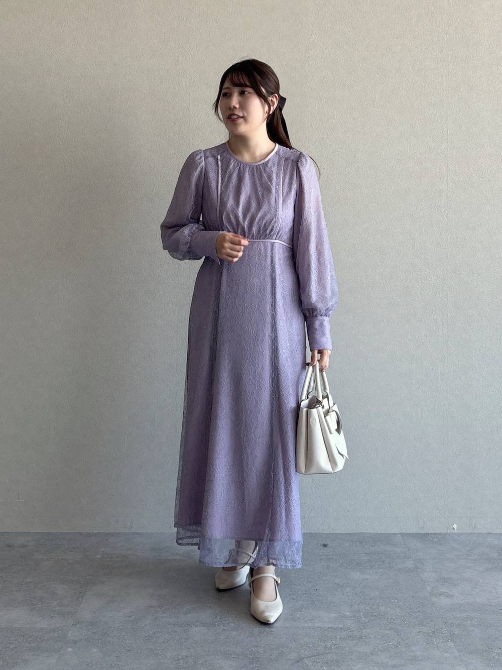 「きれいめ、ベーシック/シンプル、カジュアル」｜「mysty womanのリボンモチーフバック　 283504（ショルダーバッグ、ホワイト系）」を使った、Renaさん（レディース・155cm）の冬コーディネートの1枚目の写真