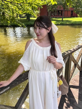 「アイテム（シュシュ）」を使った、Renaさん（レディース・155cm・20代）の夏コーディネート