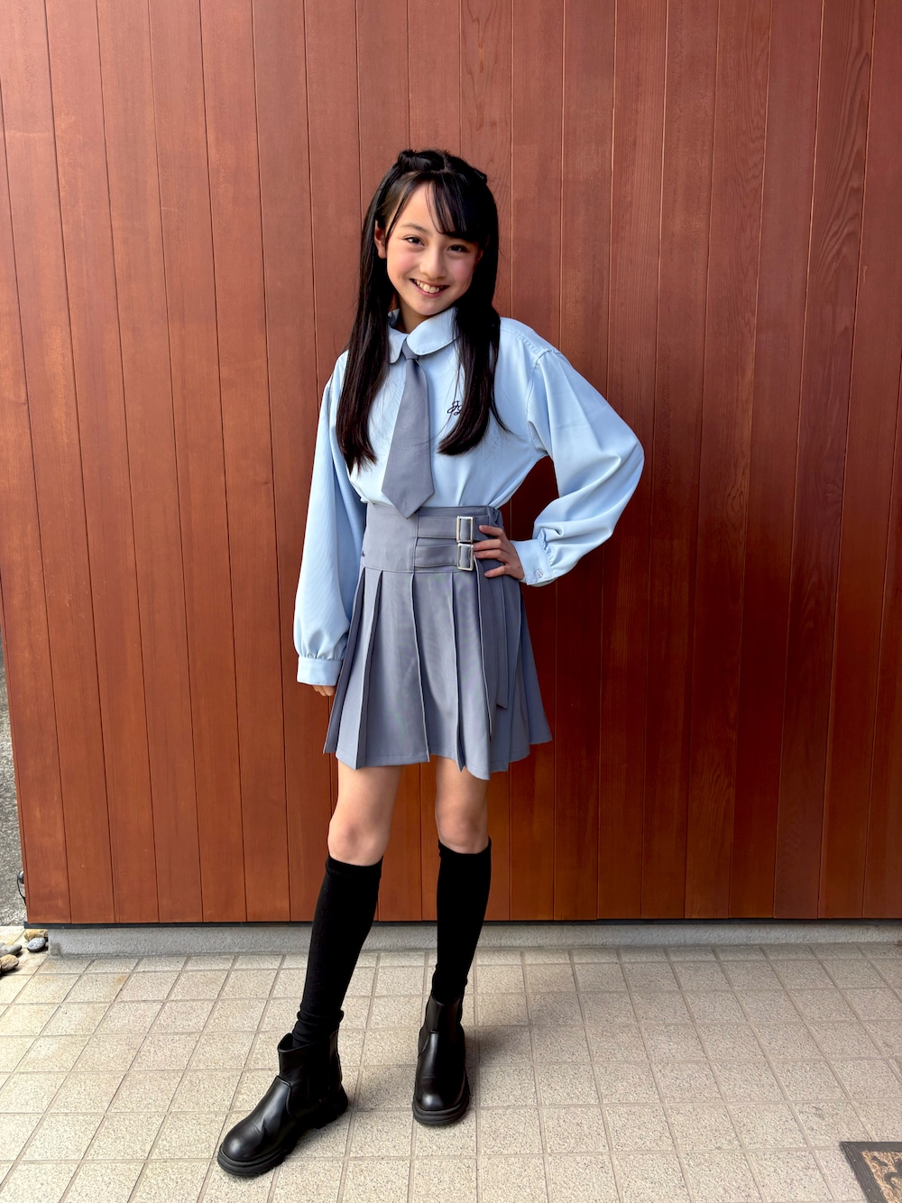 「JENNI、春めき満開コーデ、JENNI love、JENNIコーデ、小学生、小学生コーデ、JSガール、ブルー、ネクタイ、春色、お出かけコーデ」｜「JENNI loveのチェーンネクタイ付きブラウス（シャツ/ブラウス、ブルー系）」を使った、seriさん（キッズ・147cm）の春コーディネートの1枚目の写真