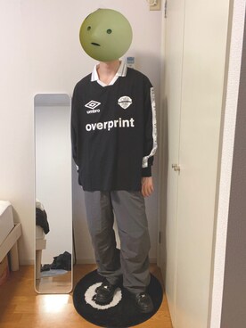 「over print（オーバープリント）のアイテム」を使った、カフェインさん（メンズ・168cm）の春コーディネート