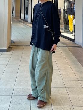 「Barbour（バブアー）のPortwell ロングスリーブ Tシャツ（オーバーサイズフィット）（Tシャツ/カットソー、ブラック系）」を使った、ヒゲ脱毛11回コース＋3年保証オプショさん（メンズ・179cm）の秋コーディネート