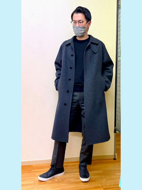 JOHN SMEDLEY コットンステンカラーコート+ストール JOHN SMEDLEYのステンカラーコートを使った人気ファッション