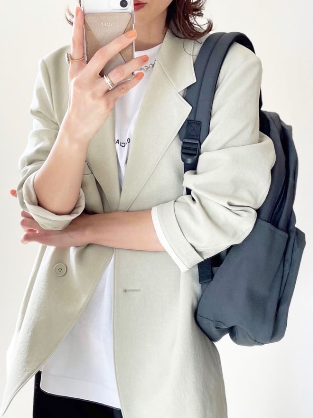 「お出かけコーデ、大人カジュアル、プチプラ、きれいめカジュアル」｜「MURAのR-PET(リサイクルポリエステル) 撥水 抗菌 サステナブル バックパック（バックパック/リュック、グレー系）」を使った、kaochocoさん（レディース・161cm）の春コーディネートの1枚目の写真