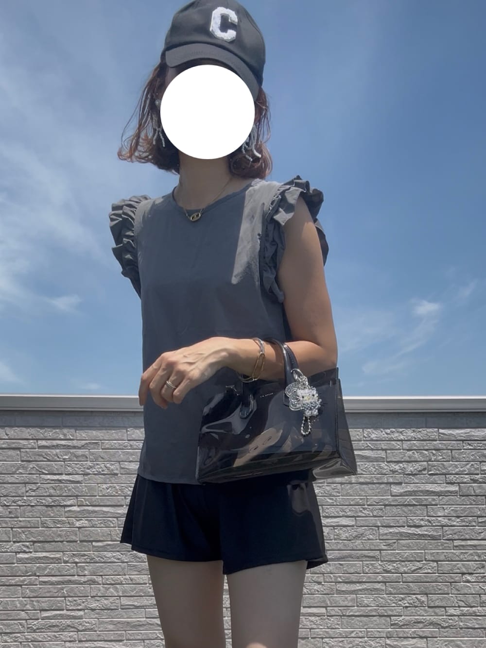 「TeddyShopの【UVカット率 99％以上】レディース水着 バックリボンフリルトップス+ダブルストラップビキニ+ショートパンツ 4点セット [大きいサイズ有]（水着、グレー系）」を使った、kaochocoさん（レディース・161cm）の夏コーディネートの1枚目の写真
