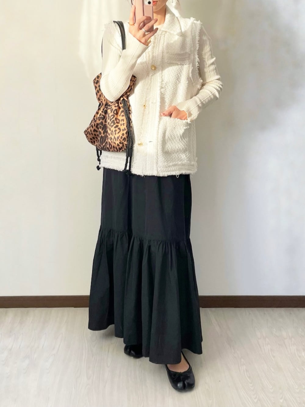「HAYNIのGosare-m ゴサレMサイズ（トートバッグ、その他）」を使った、kaochocoさん（レディース・161cm）の春コーディネートの1枚目の写真