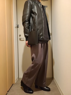 「レザーコーデ」｜「アイテム（セットアップ）」を使った、ryotaさん（メンズ・177cm）の冬コーディネート