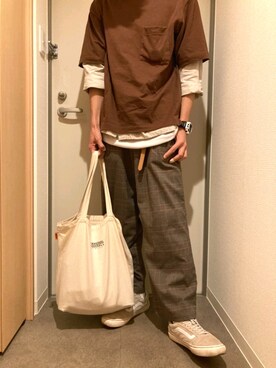 「アイテム（デジタル腕時計、ホワイト系）」を使った、ryotaさん（メンズ・177cm）の秋コーディネート