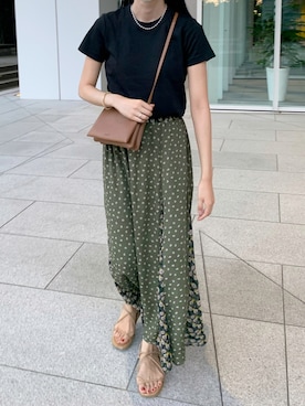 「クルーネック」｜「アイテム（その他）」を使った、るこ。さん（レディース・170cm）の夏コーディネート