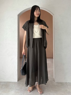 「Doux archives（ドゥアルシーヴ）のラミーフレンチシャツ（シャツ/ブラウス、グレー系）」を使った、るこ。さん（レディース・173cm）の夏コーディネート