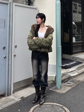 「WHO'S WHO gallery（フーズフーギャラリー）の【セットアップ対応可】ブレストスタッズフレアデニム（デニムパンツ）」を使った、モエさん（レディース・167cm）の夏コーディネート